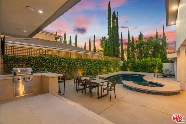 Photo - 2189 Summitridge Dr