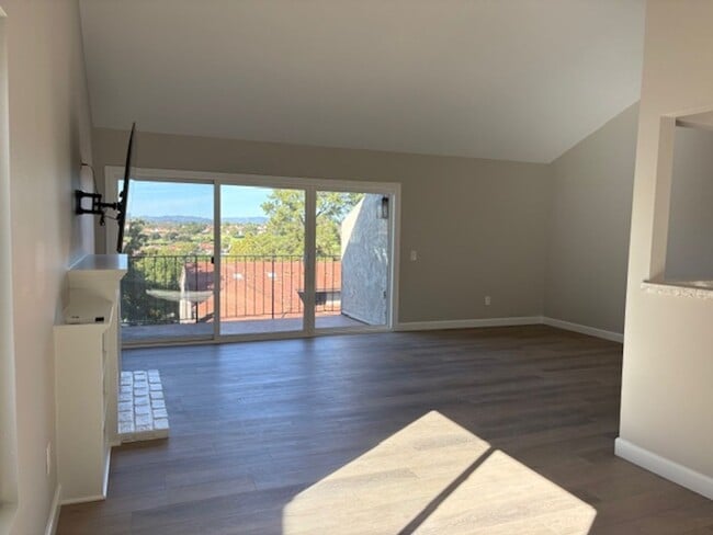 Photo - Remodeled Oaks North View Condo