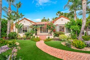 Photo - 546 S Beachwood Dr House