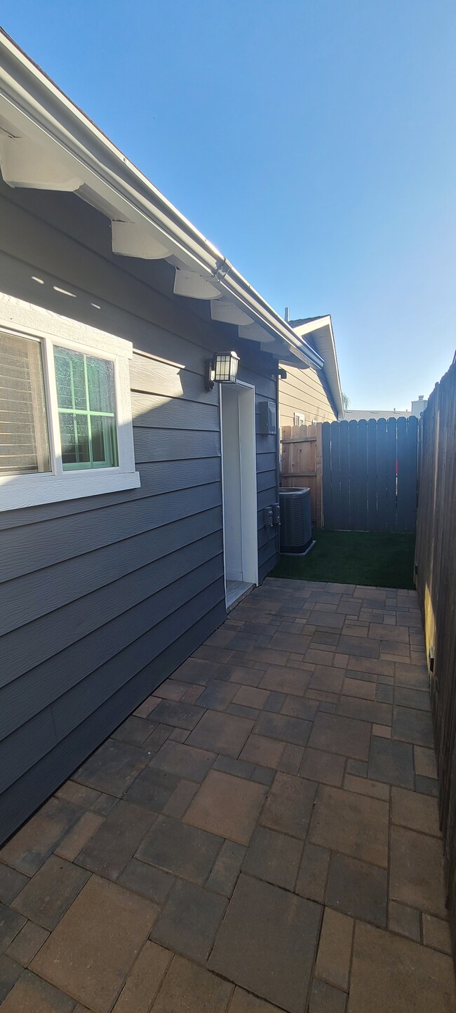 Patio - 909 Begonia St Unit 1