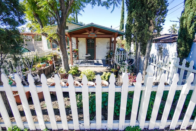 Photo - 10857 Mount Gleason Ave House