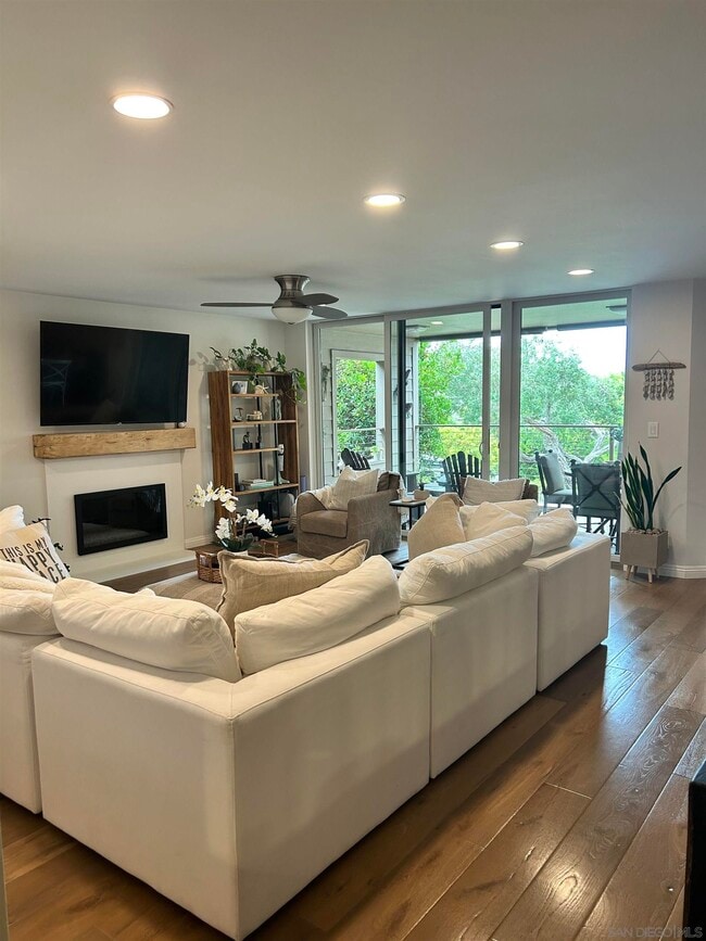 Photo - 242 Dolphin Cove Ct