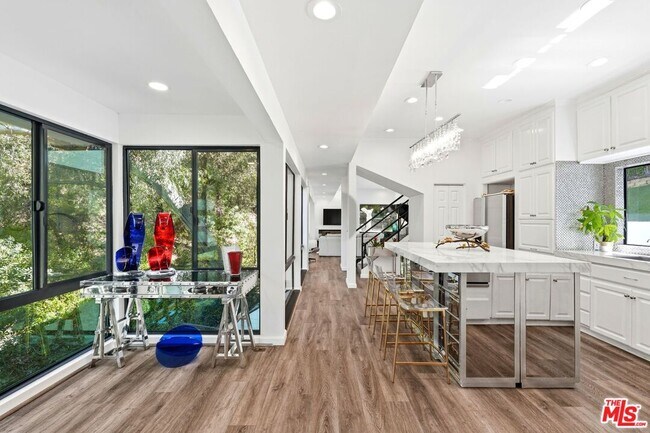 Photo - 2350 Benedict Canyon Drive