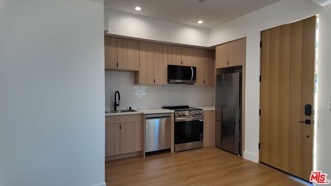 Photo - 5246 Auckland Ave Unit 1/4