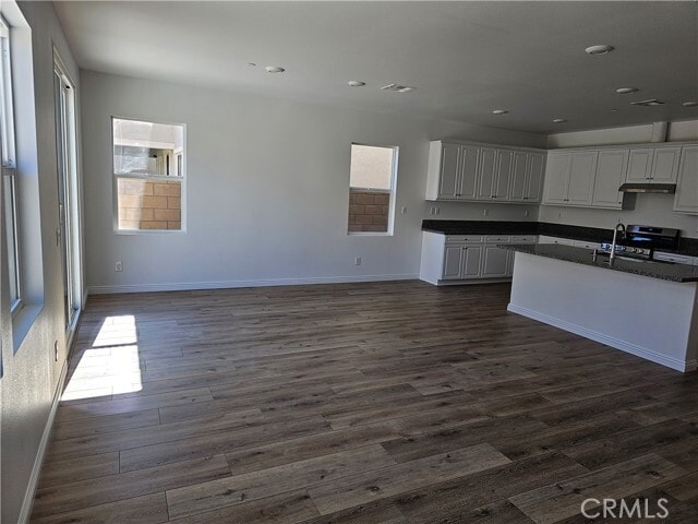 Photo - 4725 S Scott Way