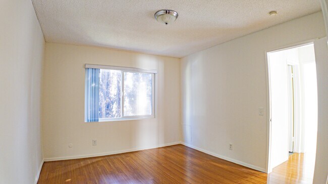 Photo - 447 W Elk Ave