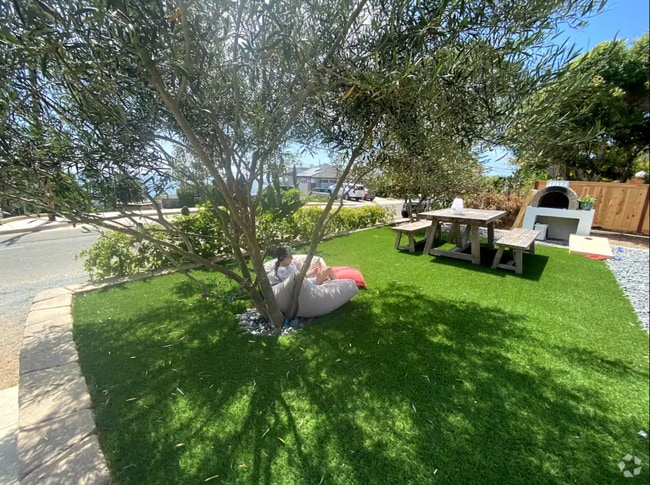 Building Photo - Coming Soon! Available 8/1/2025 - Your ver... Rental