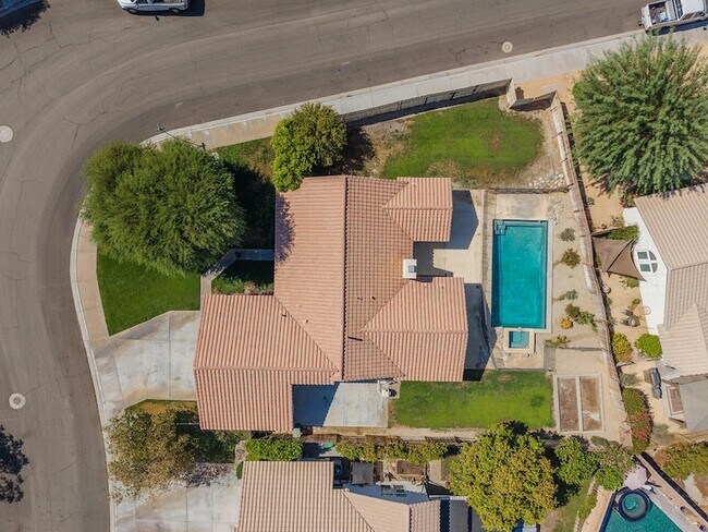 Building Photo - 44435 Buttercup Ln
