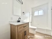 Photo - 1819 S Oxford Ave Unit 20