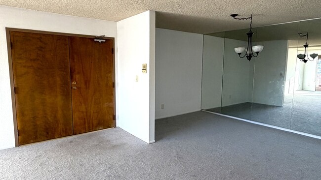 Photo - 2805 E 3rd St