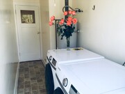 Laundry - 507 N Norton Ave Unit 507 1/2