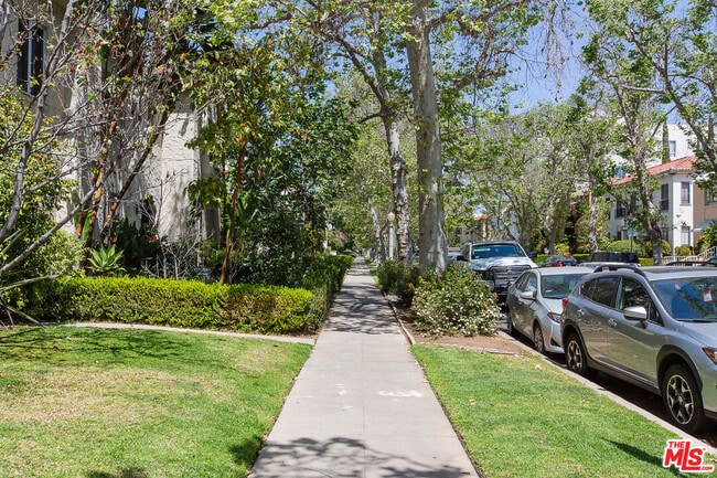 Photo - 181 S Sycamore Ave Unit 201