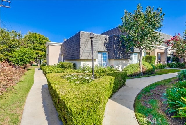 Photo - 19155 Haynes St Townhome