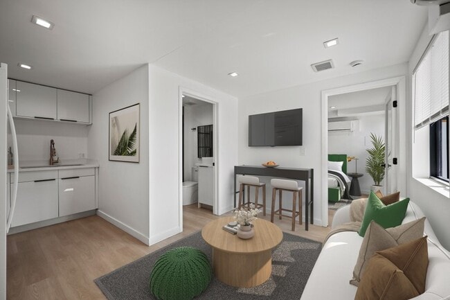 Photo - 1139 Bellevue Ave Unit 6