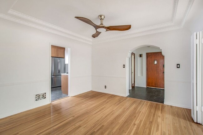 Photo - 4126 S Bronson Ave