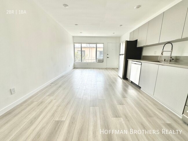 Photo - 318 S Mariposa Ave Unit 11