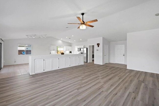 Photo - 41617 Beadling