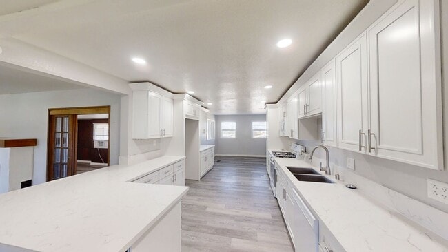 Photo - Charming 4 bed 2 bath home in Yucaipa