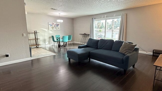 Photo - 511 E Brockton Ave Unit D