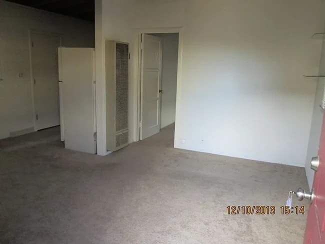 Photo - 221 Highland Dr