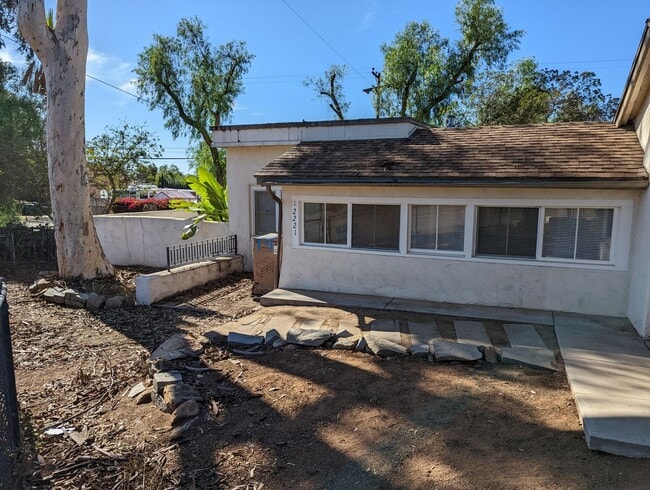 Photo - 2221 Suncrest Blvd