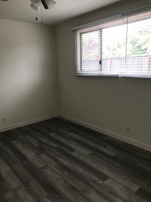 Photo - 733 Pier Ave