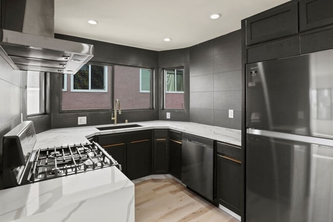 Building Photo - 1139 Bellevue Ave