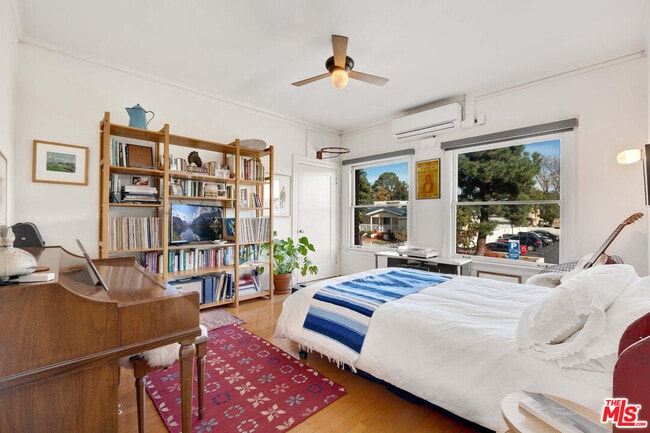 Building Photo - 5121 1/2 Eagle Rock Blvd Unit A