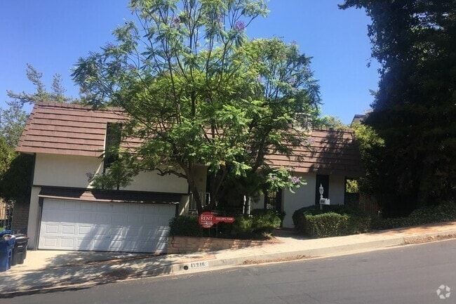 Your Next Home! - 17218 Escalon Dr Rental