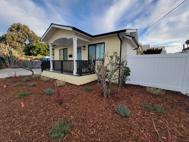 Photo - 1916 257th St