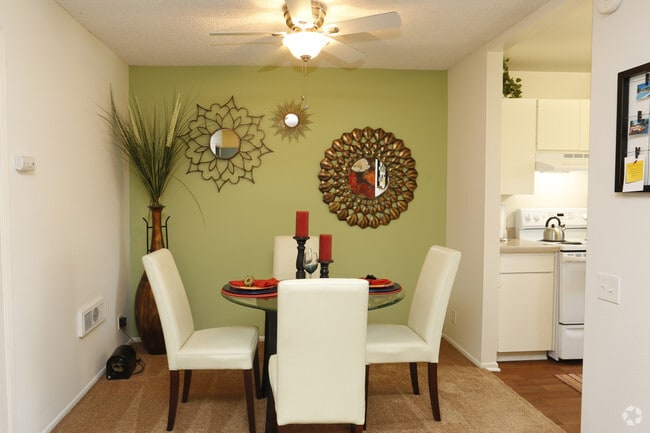 Dining Area - Pacific Oaks