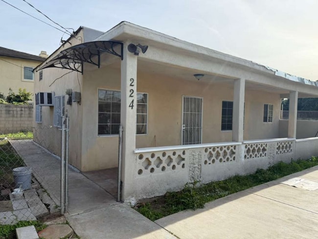 Photo - 224 Gladys Ave