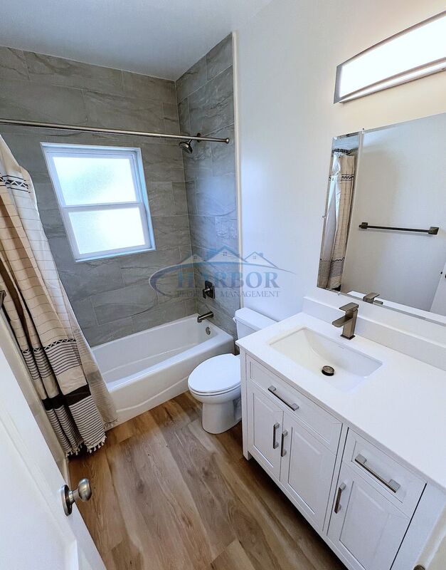 Photo - 1382 W 26th Pl