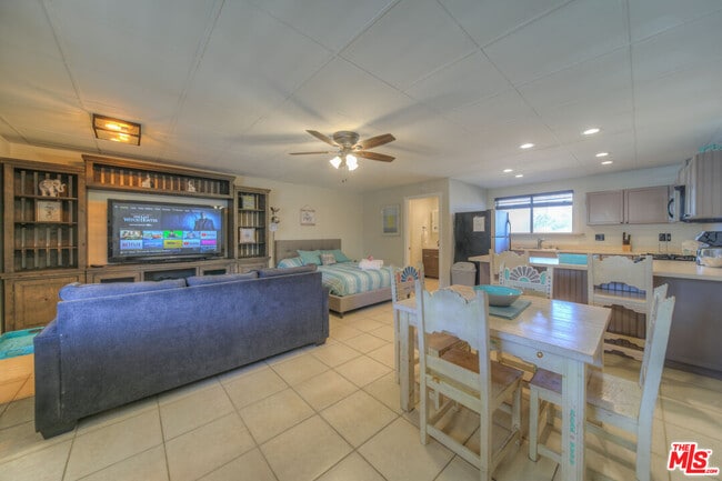 Photo - 42880 Brown Rd