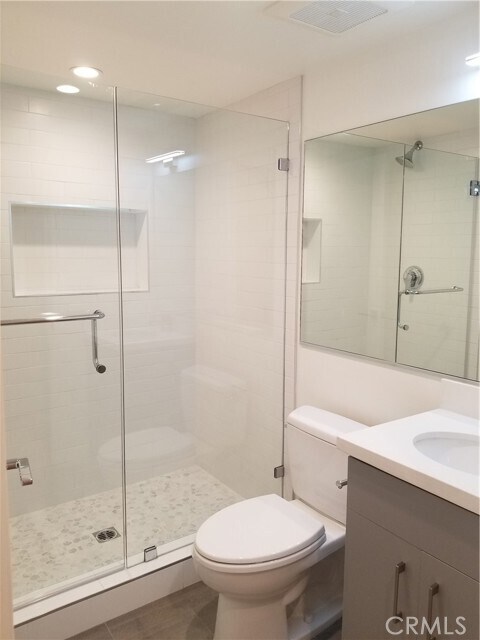 Photo - 233 N Burlington Ave