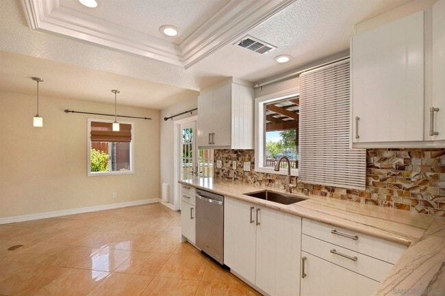 Building Photo - 4 Bed/2.5 Bath Home in Poway. Open Floor Plan, AC/Heat, W/D + Laundry Room and 3 Car Garage!