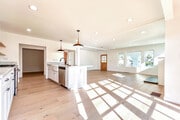 Photo - 103 N Kingsley Dr Apartments