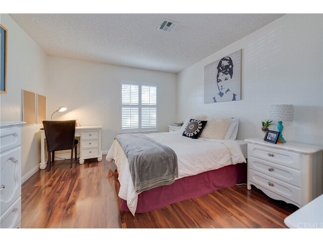 Building Photo - 10311 Azuaga St Unit 45