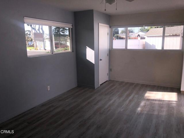 Photo - 2687 Hartnell St