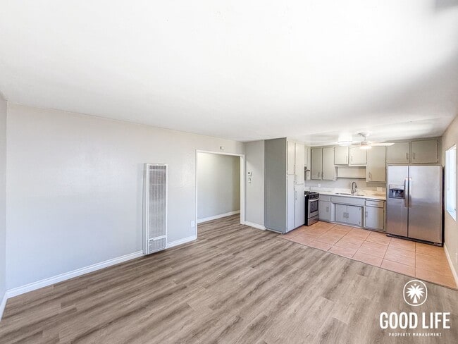Photo - 3BD/1BA Home in Lakeside with In-Unit Laundry & Built-In Closets Unit 8424