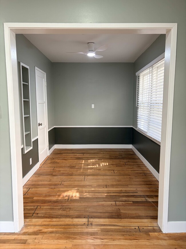 Dining Room - 1705 Barry Ave