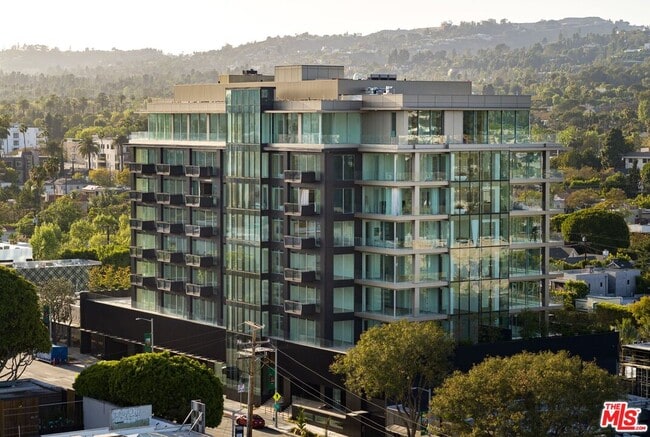 Building Photo - 8899 Beverly Blvd Unit 6G