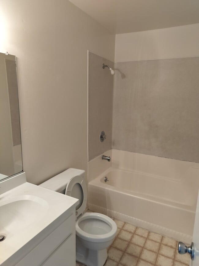 Photo - 15752 Taft Ln Unit 3