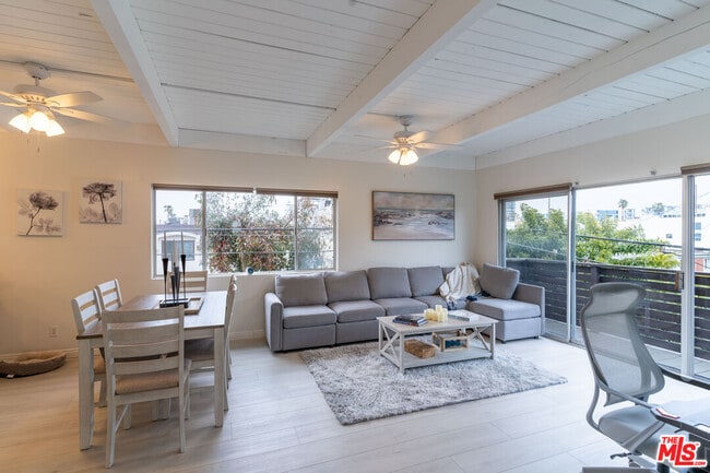 Photo - 3900 Pacific Ave Unit 2