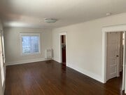 Large living/dining area - 2109 Shell Ave