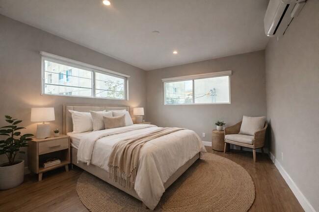 Photo - 1307 Tamarind Ave