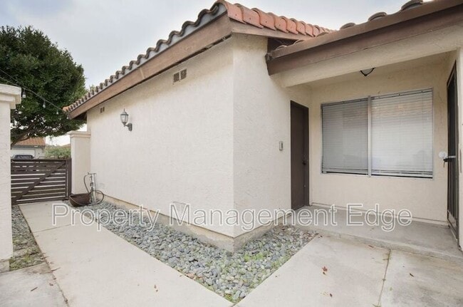 Building Photo - 254 Oleander Dr