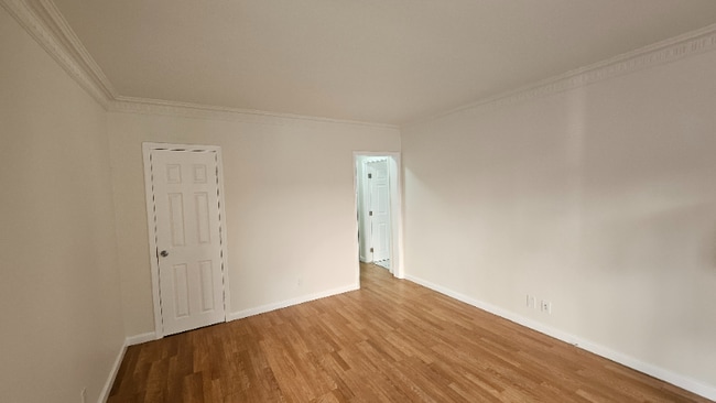 Photo - 915 S Ardmore Ave Unit 8