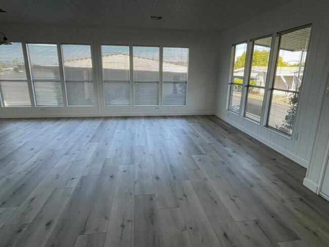 Photo - 1195 La Moree Rd