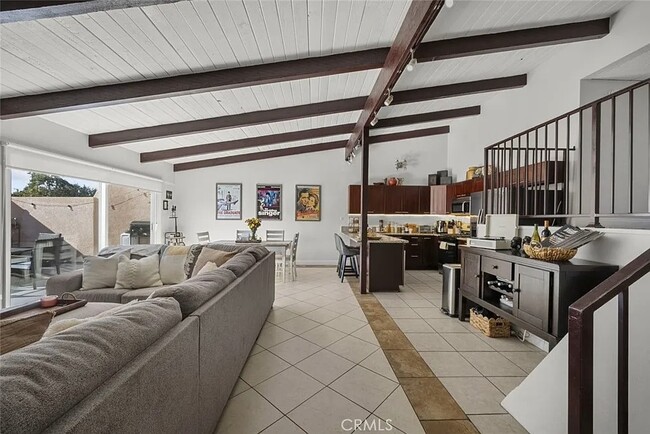 Building Photo - 7924 Woodman Ave Unit 35